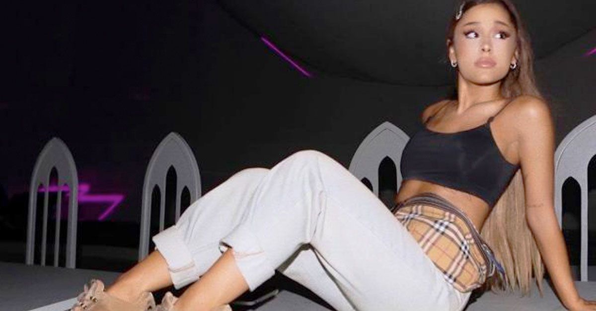 Ariana Grande Shows Off Her Insanely Toned Abs Thanks To Her Workout