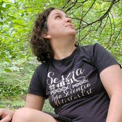 Steph Bazzle-News Writer 