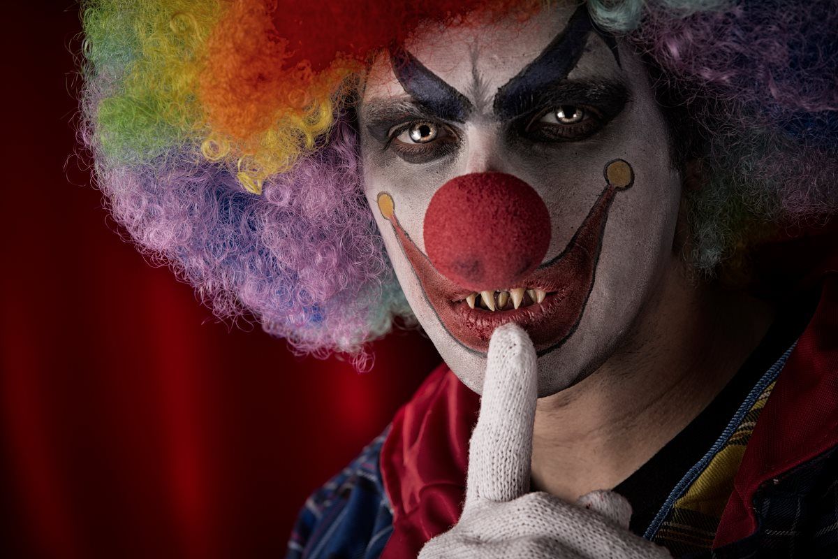 Creepy Clowns Are Back: Authorities Inform Worried Citizens Of How To React In Case Of A Sighting
