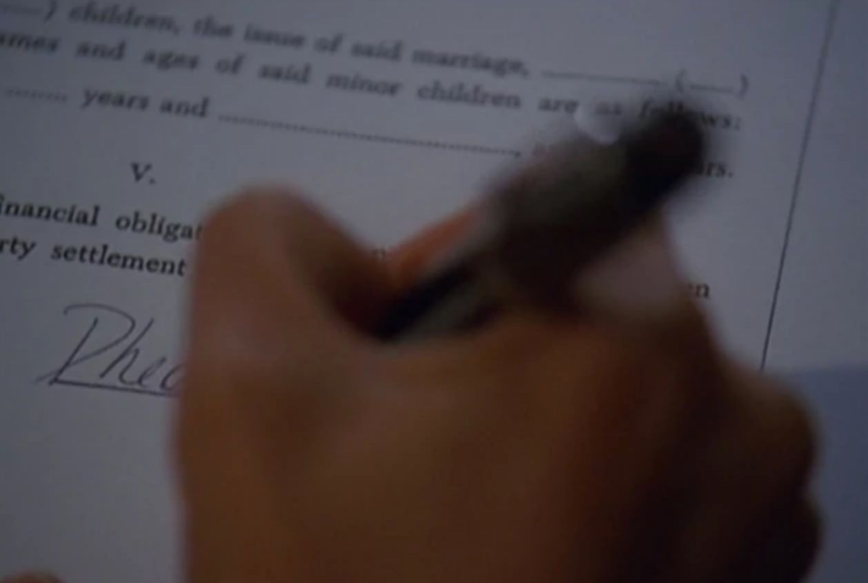 Phoebe Spells Her Name Wrong When Divorcing Cole In Charmed