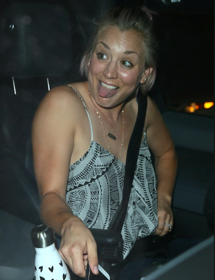5 Not So Flattering Pics Of Kaley Cuoco And 10 Nearly Perfect Ones
