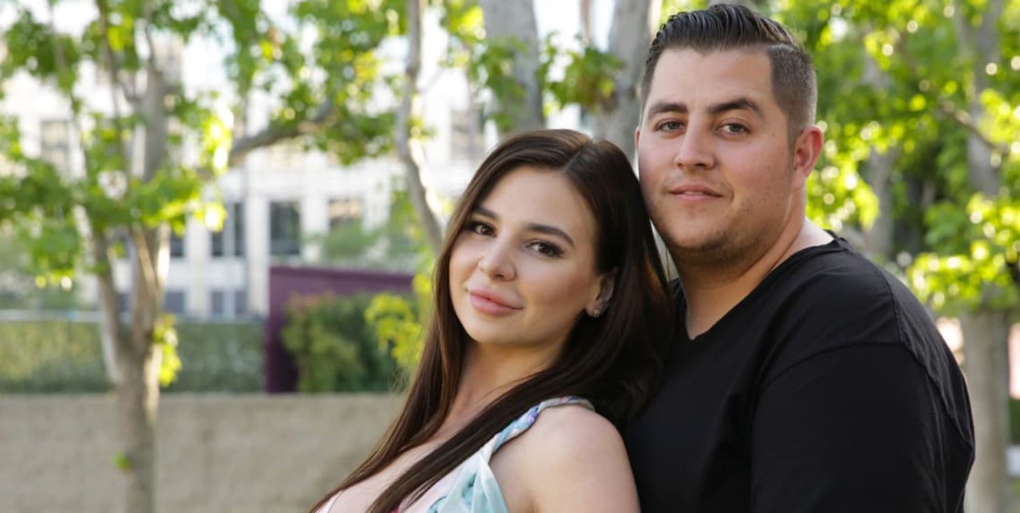 90 Day Fiance's Anfisa and Jorge pose for photo