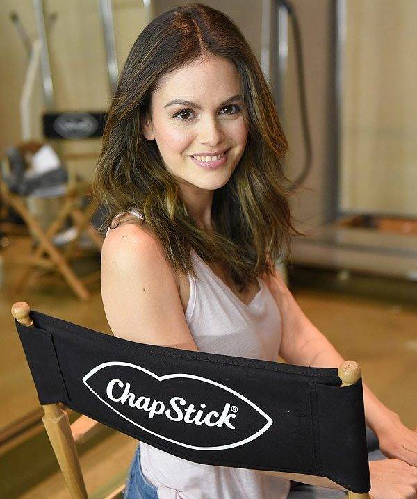 20 Photos Of Rachel Bilson That Make Us Miss Summer From The O C