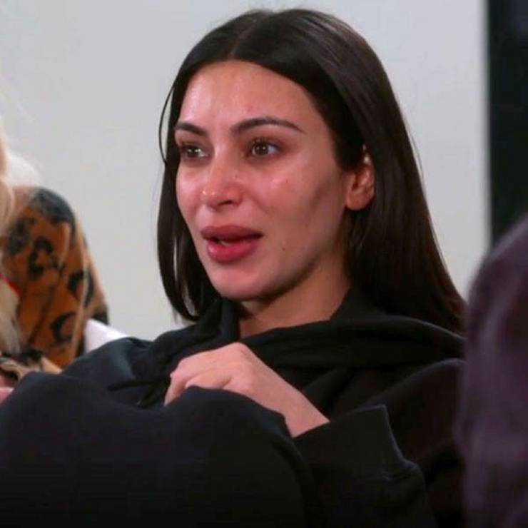 Here Are 15 Pics Of What Kim Kardashian Looks Like With No Makeup On