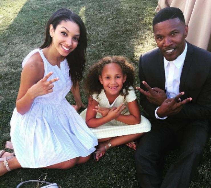 Jamie Foxx in posa con le sue figlie