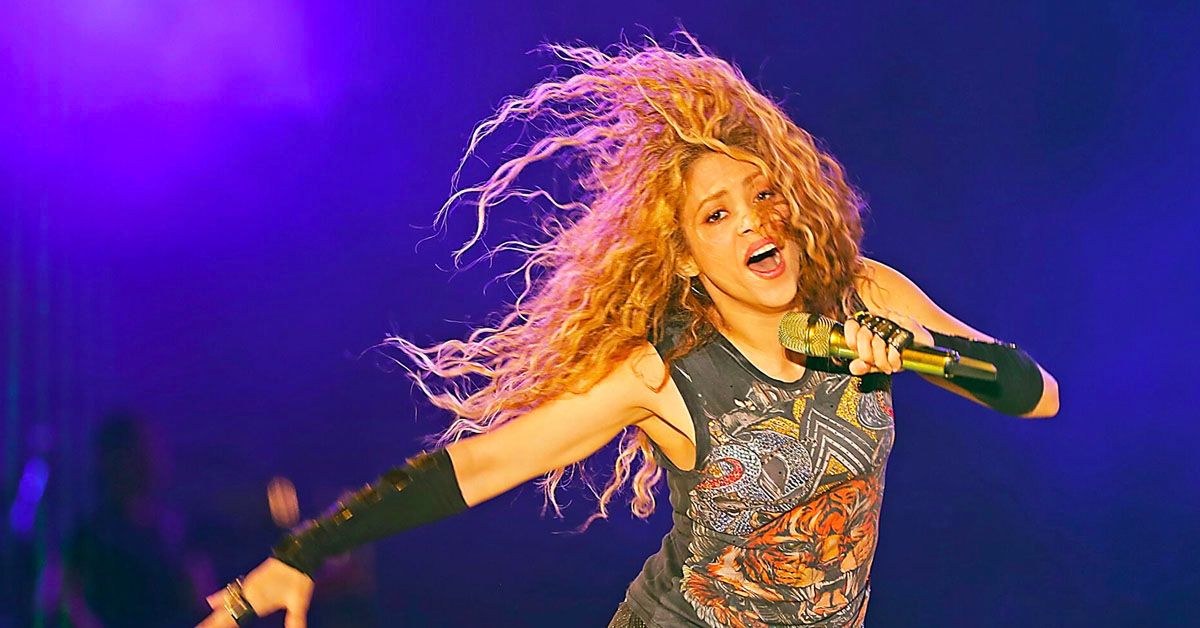 A Timeline Of The 20 Best And Worst Moments Of Shakira  s 