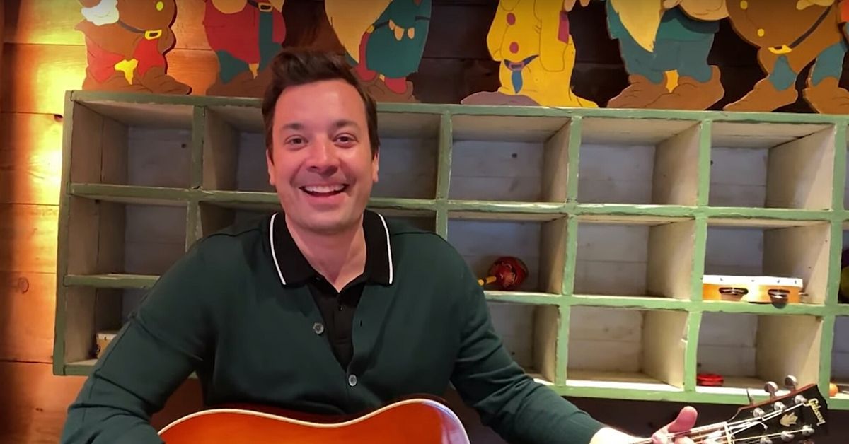 15 Pics Showing How Jimmy Fallon Became The Highest Paid Talk Show Host Of Our Generation
