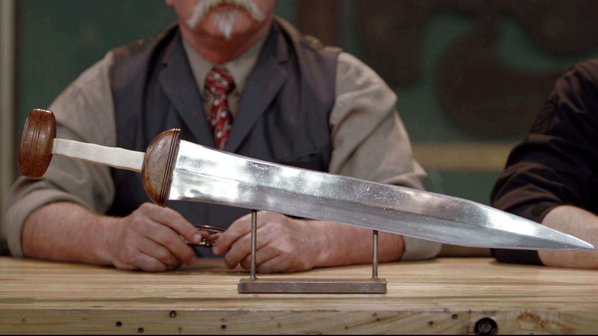 Forged In Fire: 15 Surprising Things That Go On Behind The Scenes