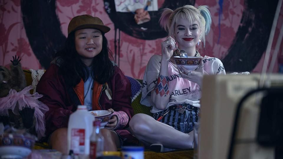 Cassandra Cain and Harley Quinn in Birds of Prey eating cereal