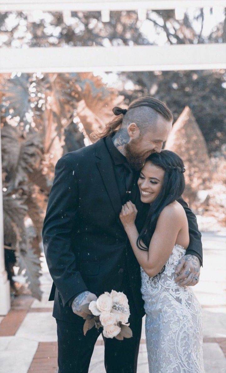 14 Candid Photos Of Wwe Stars With Their Wives Off Camera