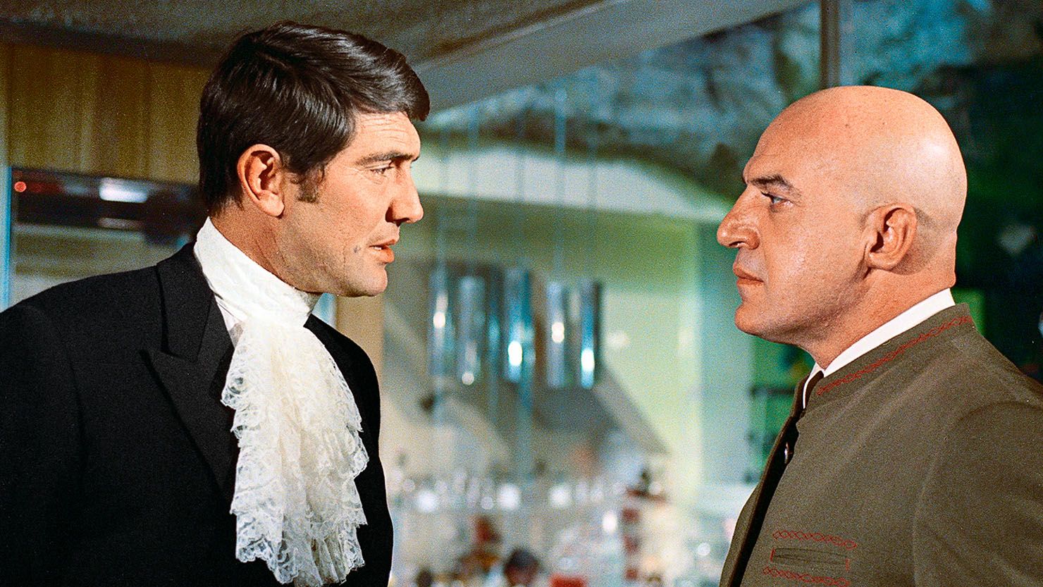 James Bond George Lanzby confronts Teddy Savalas as Blofeld