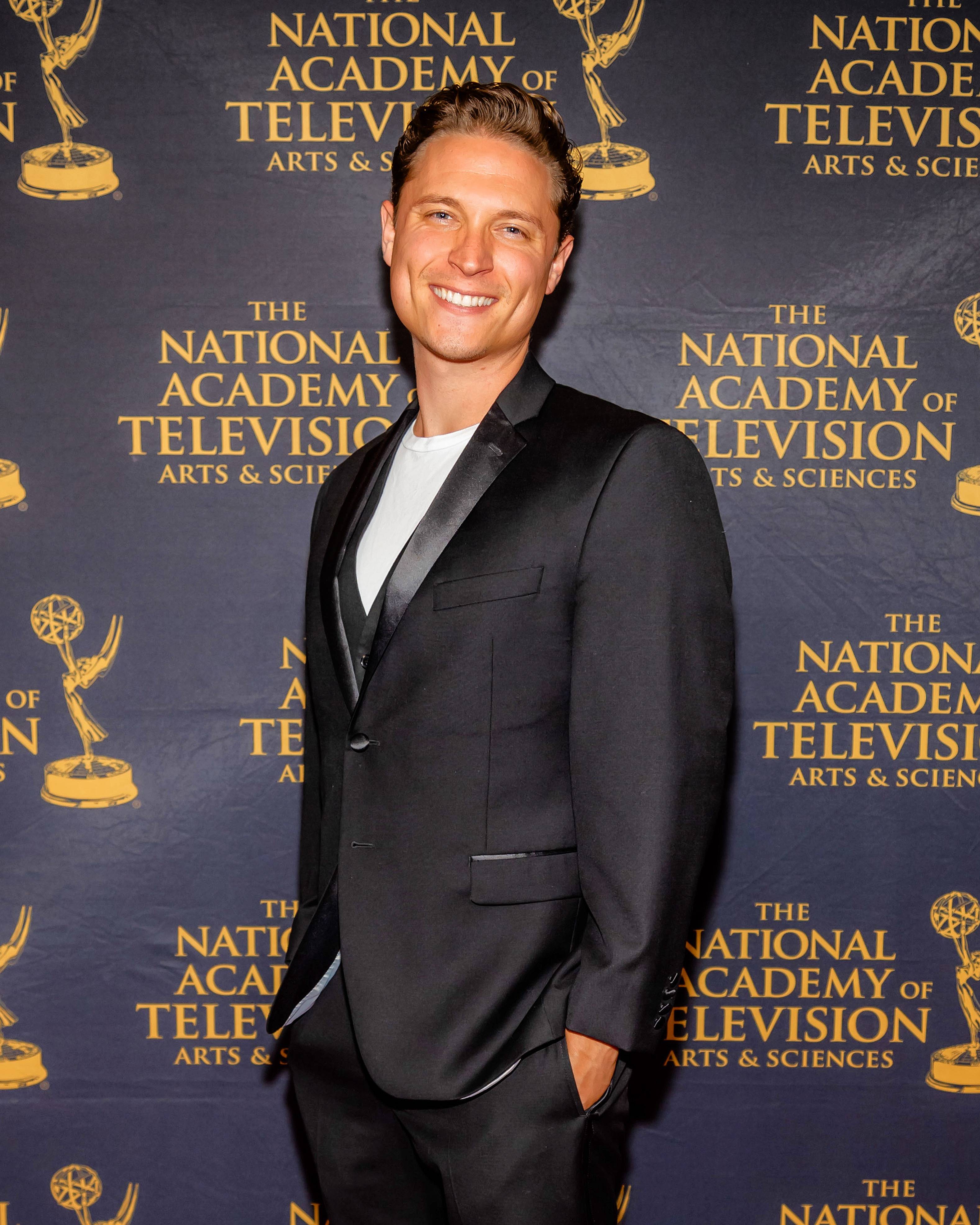 Elijah foto bij National Academy Television Awards