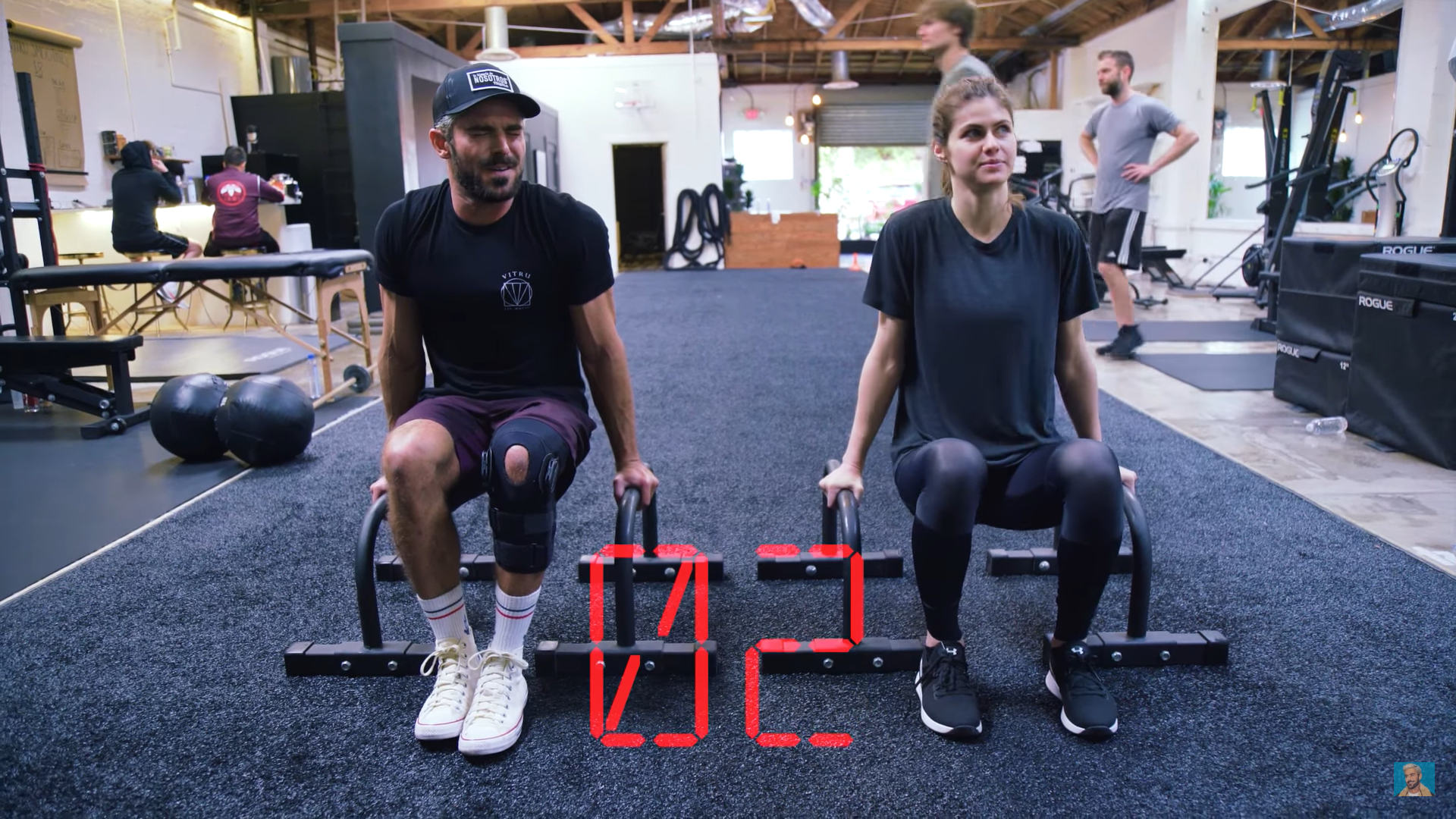 Alexandra Daddario and Zac workout