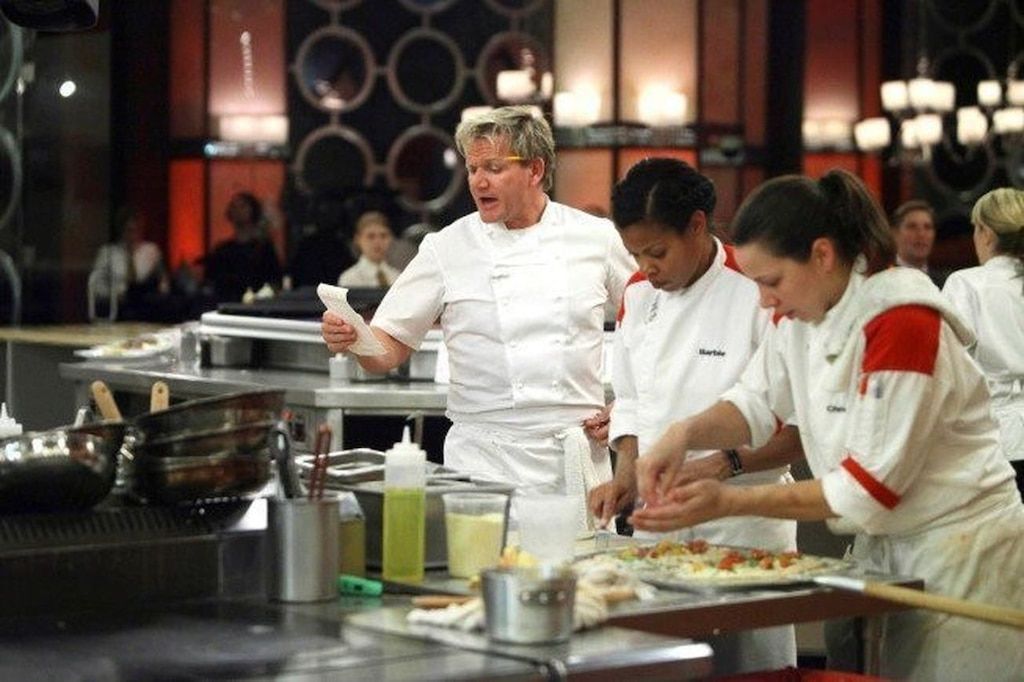 Hell's Kitchen contestants cook with Gordon Ramsay 