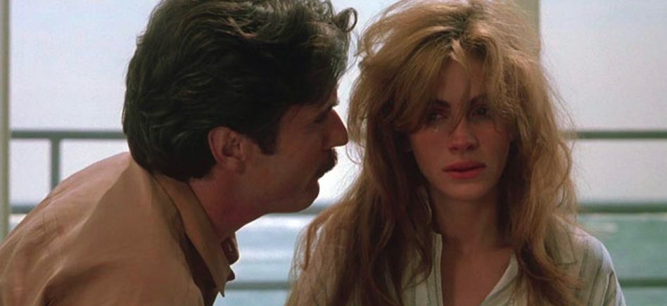 Julia Roberts in 1991's Sleeping With The Enemy