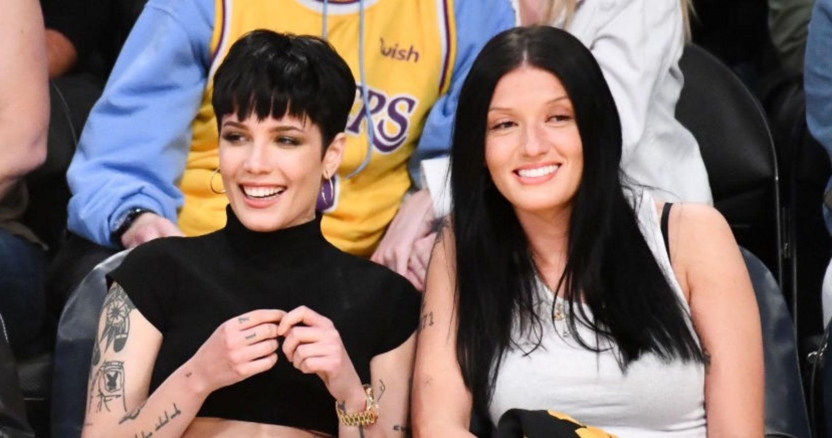 Halsey at a Lakers game