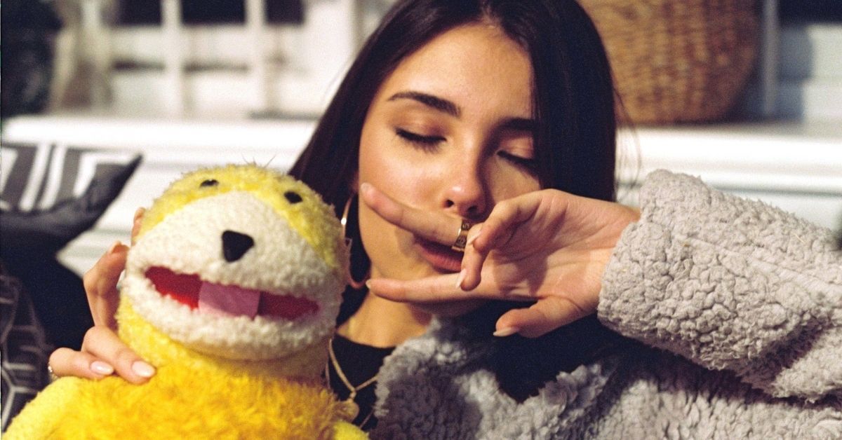 does-madison-beer-sleep-with-a-stuffed-animal