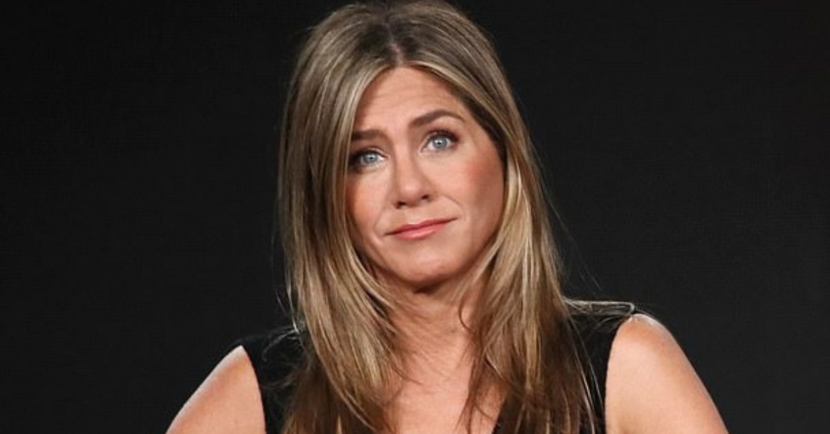 Trolls Come For Jennifer Aniston For Getting A New Puppy Instead Of Being A Mom