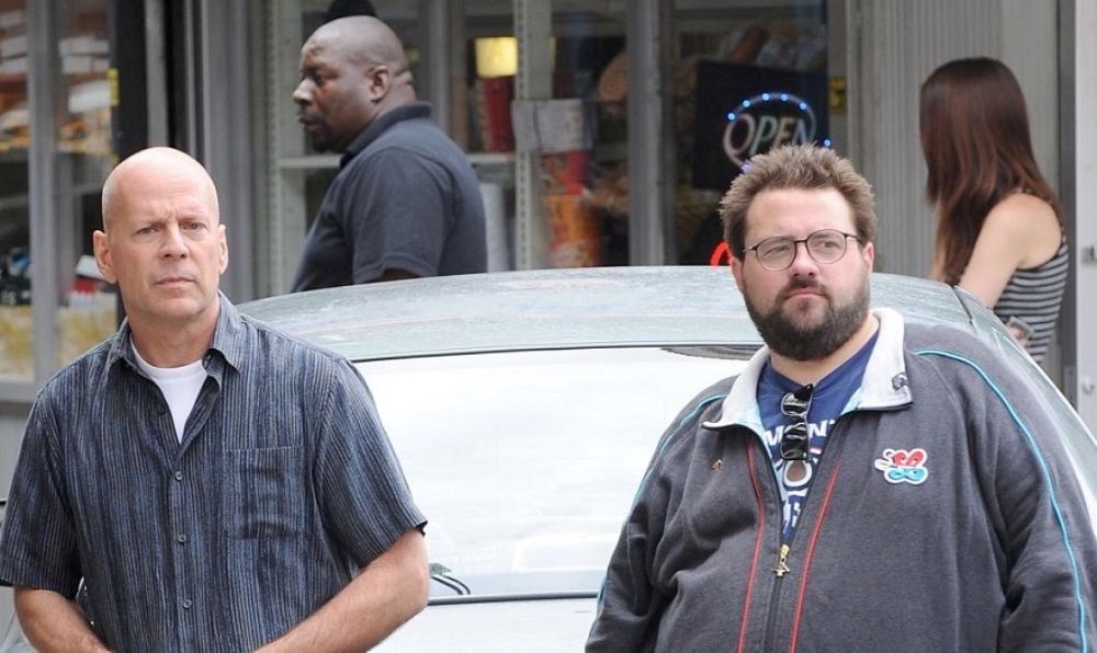Kevin Smith and Bruce Willis filming Cop Out