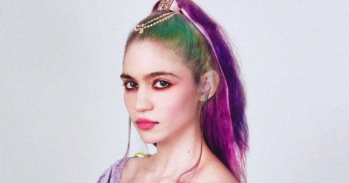 Grimes Shows Off Blonde Hair on Instagram - wide 5