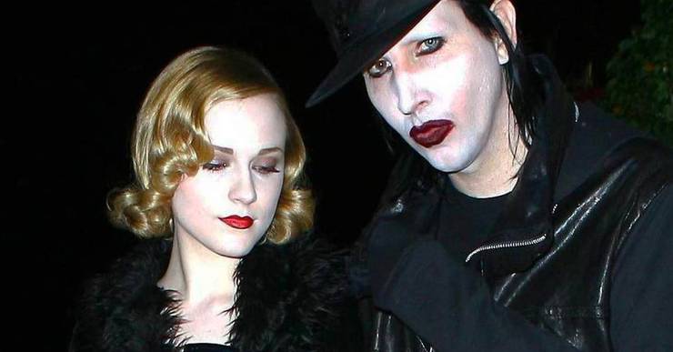 Evan Rachel Wood Fans Call Her Brave After She Shares Career Damaging Photo Evan Rachel Wood Fans Call Her Brave After She Shares Career Damaging Photo