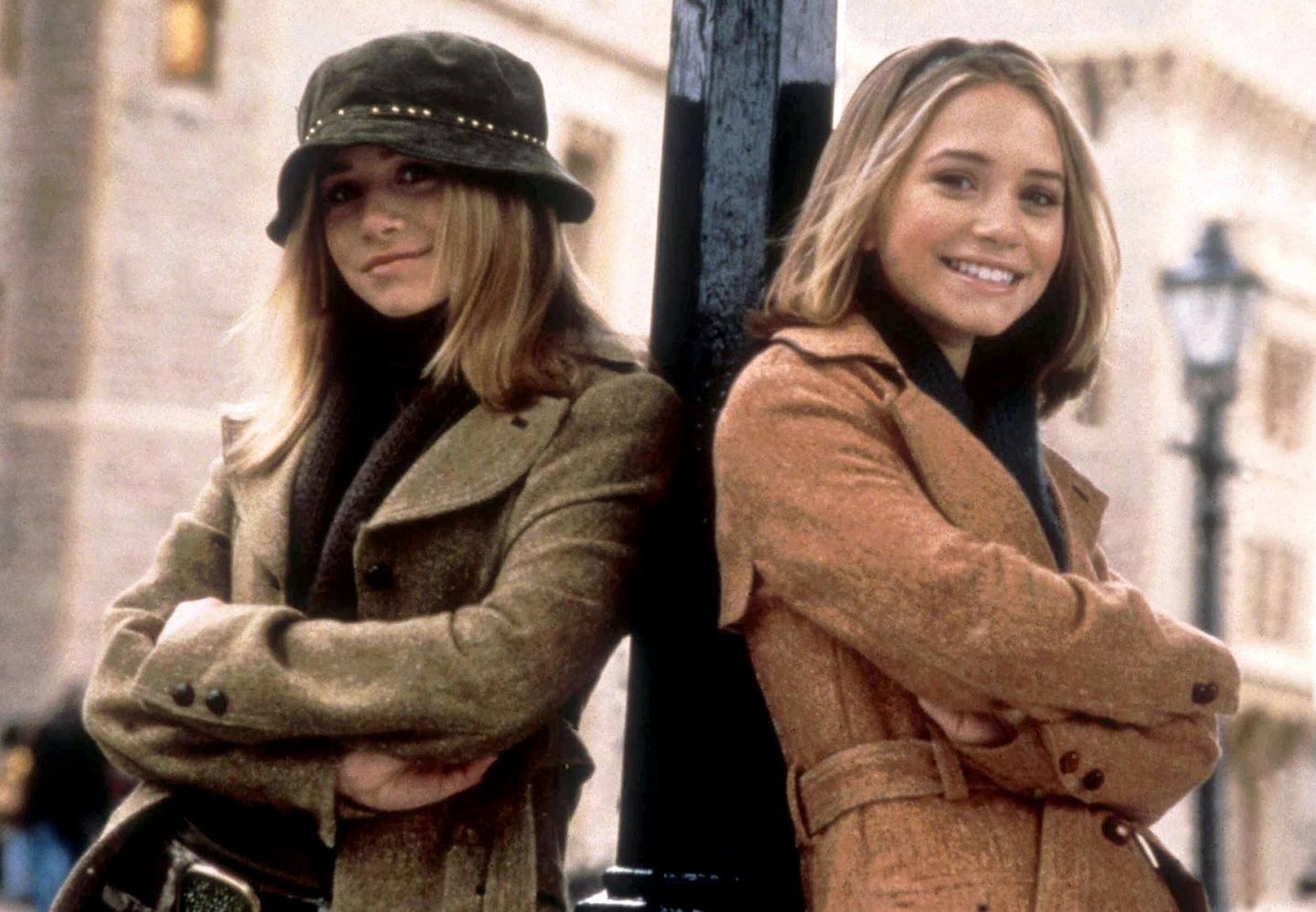 Mary Kate and Ashley Olsen in Winning London