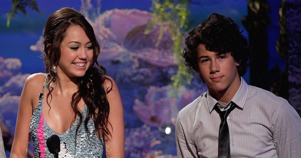 Miley Cyrus Shares An Old Picture With Nick Jonas And Fans Are Going Crazy