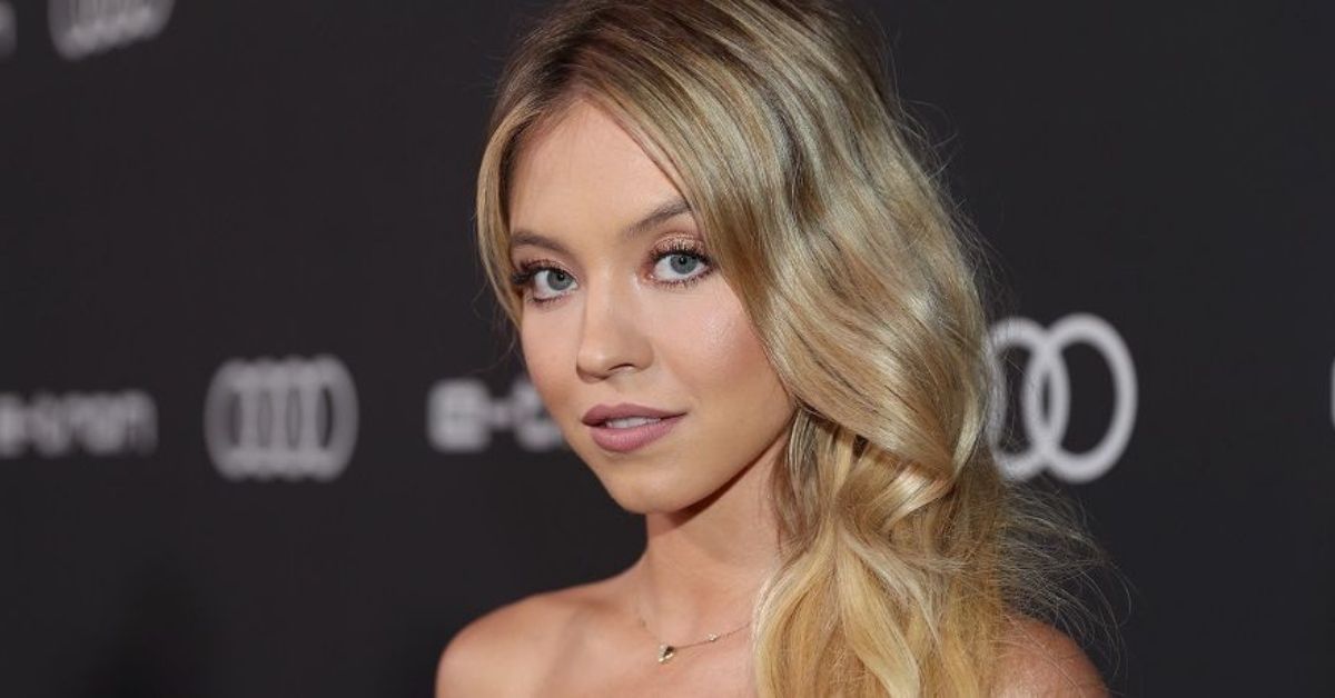 Sydney Sweeney First Met Machine Gun Kelly While Pete Davidson Tattooed Him