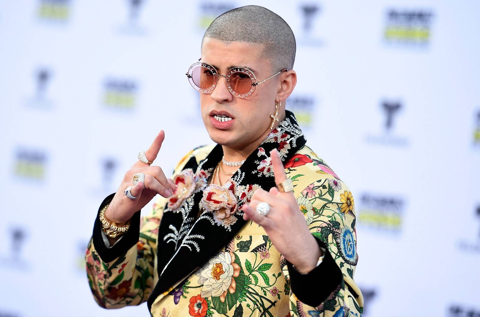 10 Facts About Bad Bad Bunny And His Girlfriend Gabriela Berlingeri