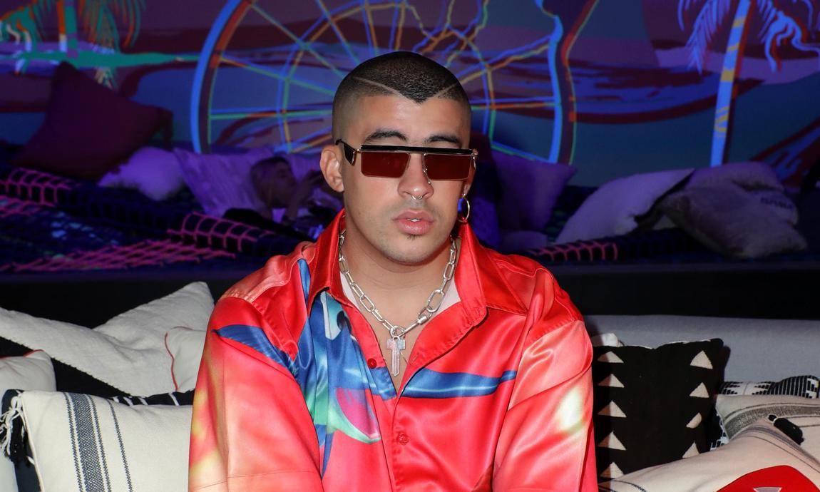 10 Facts About Bad Bad Bunny And His Girlfriend Gabriela Berlingeri