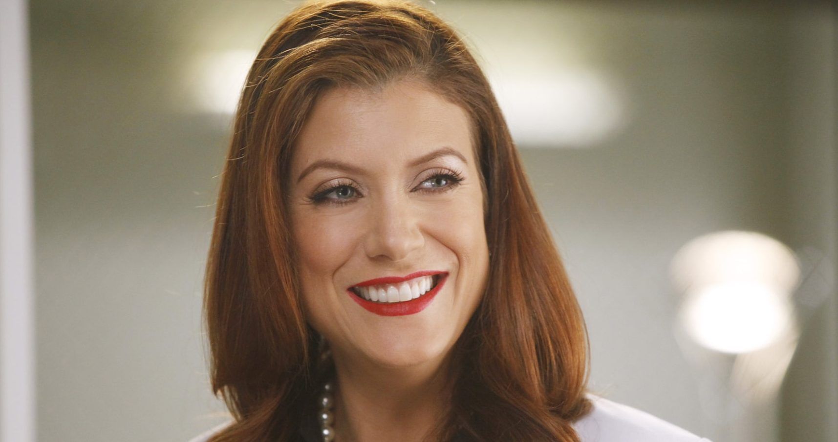 Kate Walsh in the hut ABC series Grey's Anatomy
