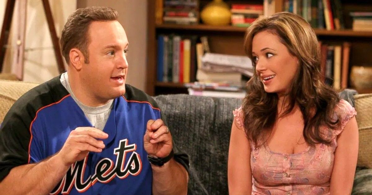 Kevin James and Leah Remini in scene from The King of Queens