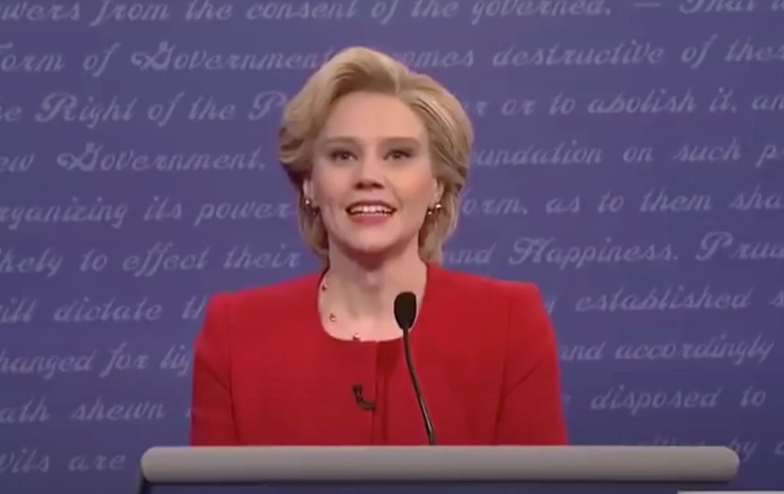 Kate McKinnon dressed up as Hilary Clinton on SNL.