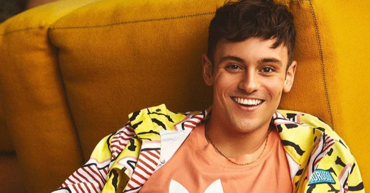 Twitter Is Obsessed With Tom Daley Knitting At The Olympics