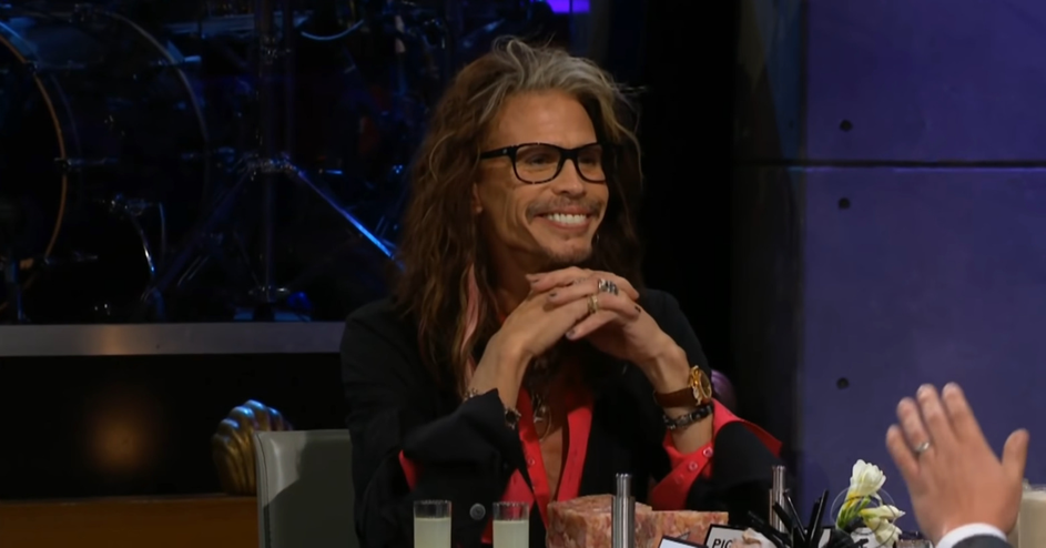 Steven Tyler beszél James Cordennel