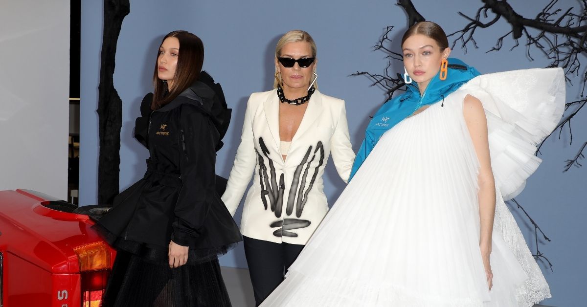  Bella Hadid, Gigi Hadid and Yolanda Hadid are seen backstage before the Off-White Womenswear Fall/Winter 2020/2021 show as part of Paris Fashion Week on February 27, 2020 in Paris, France.