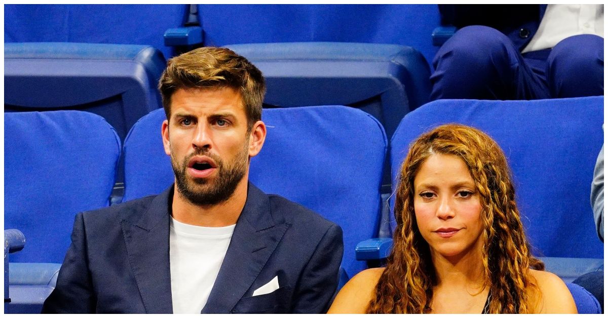 Shakira and Gerard Piqué surprised in bleachers at a soccer match