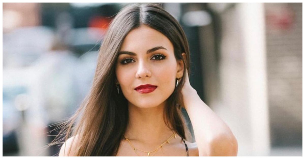 Victoria justice red lipstick looking hot brushing hair