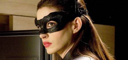 アン-ハサウェイがキャットウーマンとして