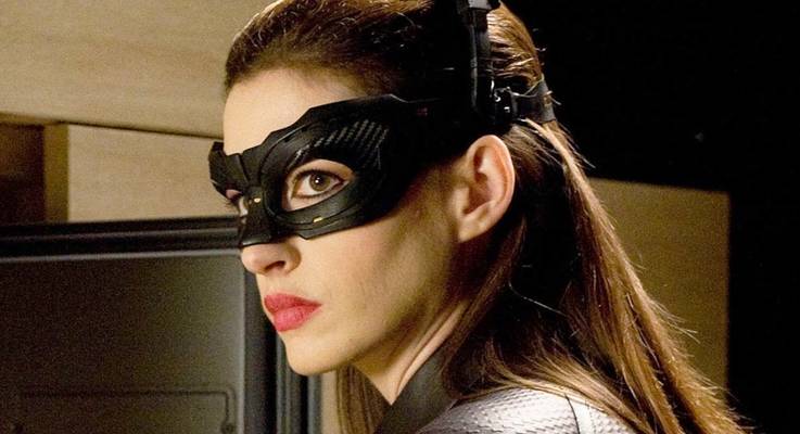 アン-ハサウェイがキャットウーマンとして