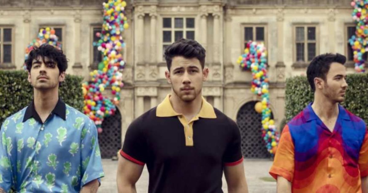 Jonas Brothers in the promo image for their single 'Sucker'
