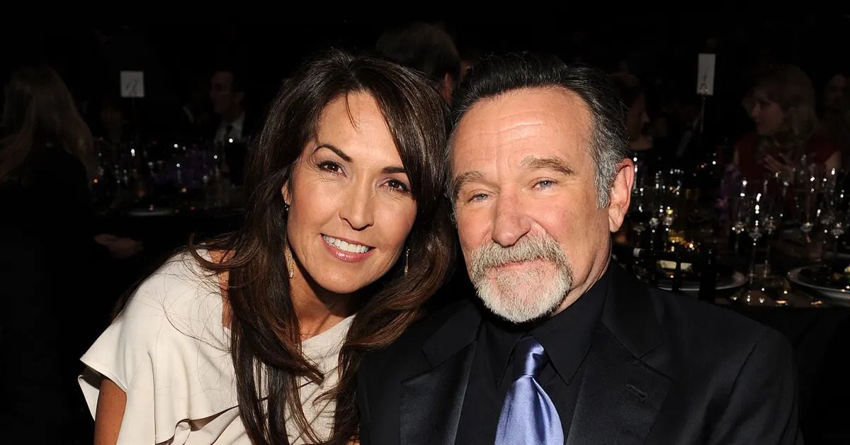 Robin Williams and his Widow Susan Schneider at an event 