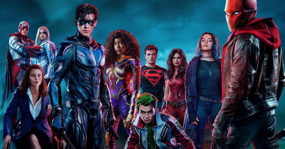 The cast of titans pose in promotional image