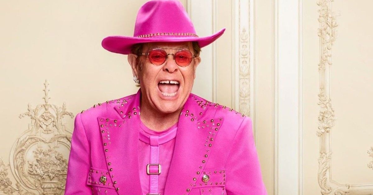 Elton John in pink suit and pink cowboy hat