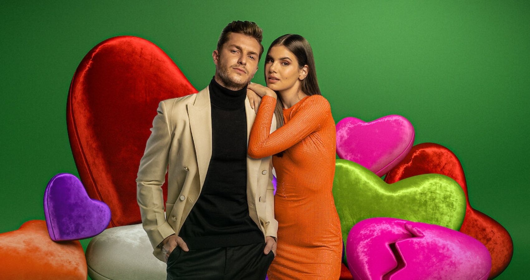 Hosts Camila Quieroz and Klebber Toledo on Love is Blind Brazil