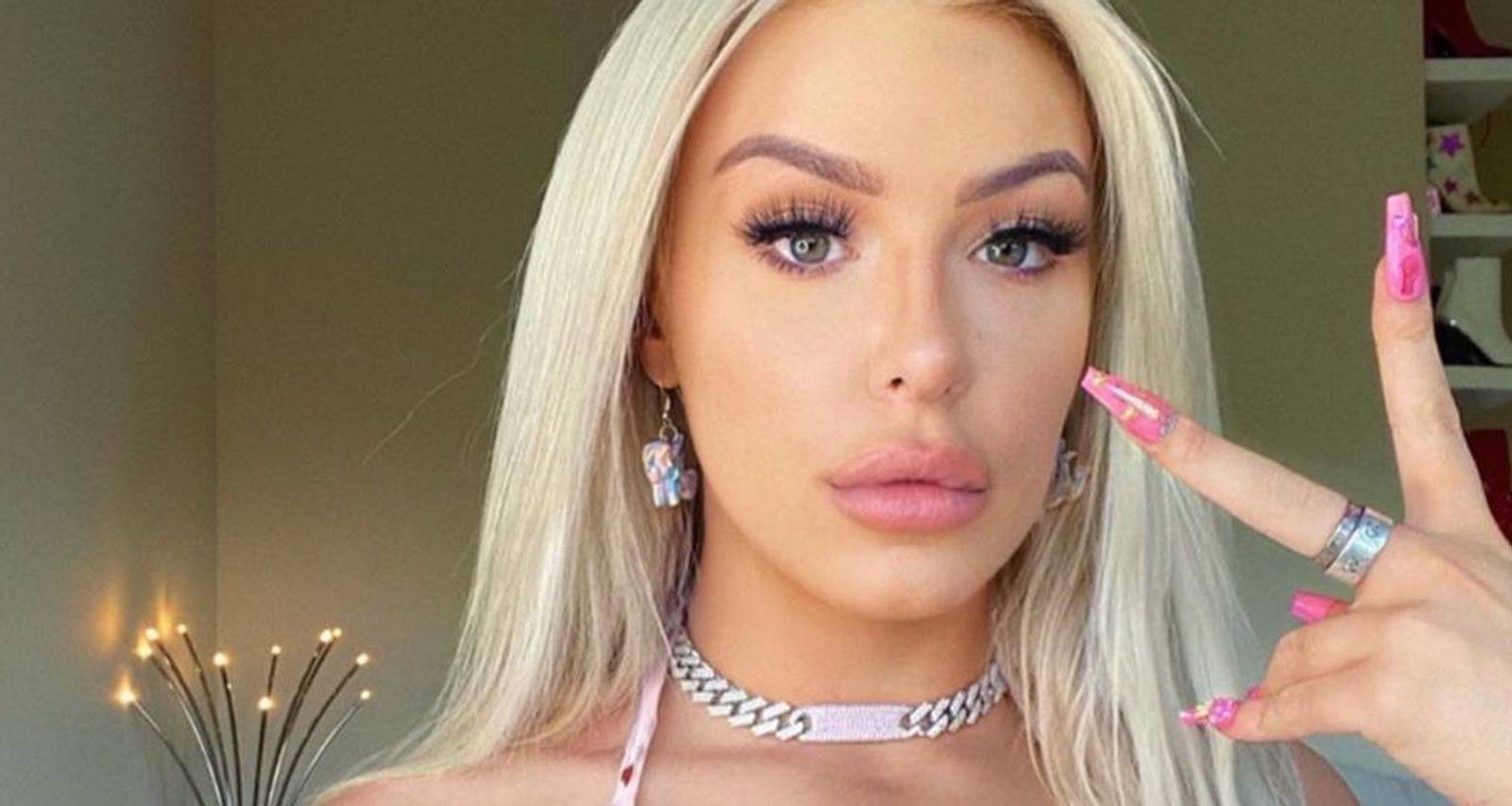 How Much Money Does Tana Mongeau Make Per Sponsored Post?(02)