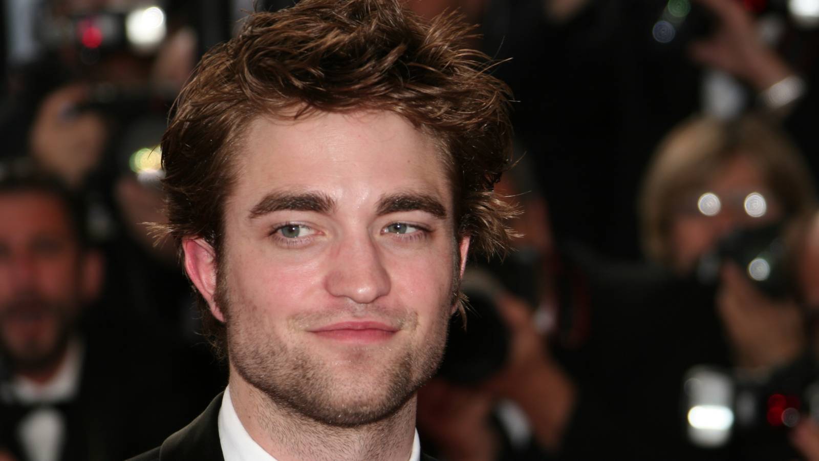 Modesty Over Everything: These Celebrities Live A Rather Modest Life ...