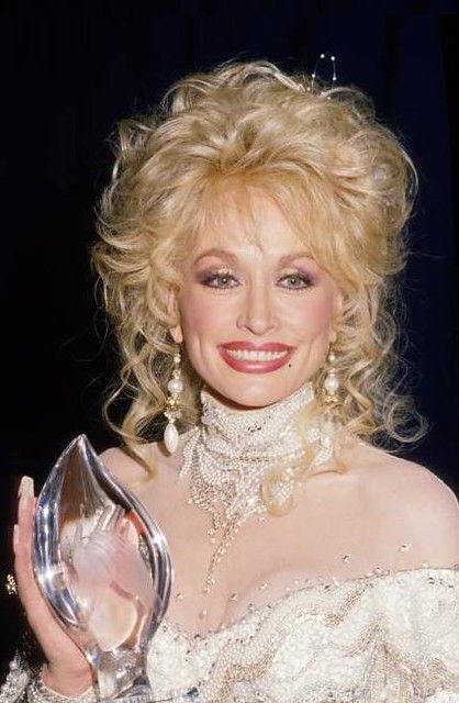 dolly parton 1988 winning award