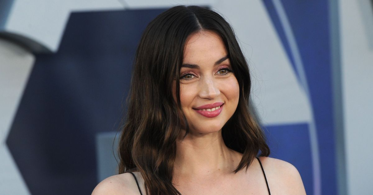 Ana de Armas believes there is no need for a female James Bond