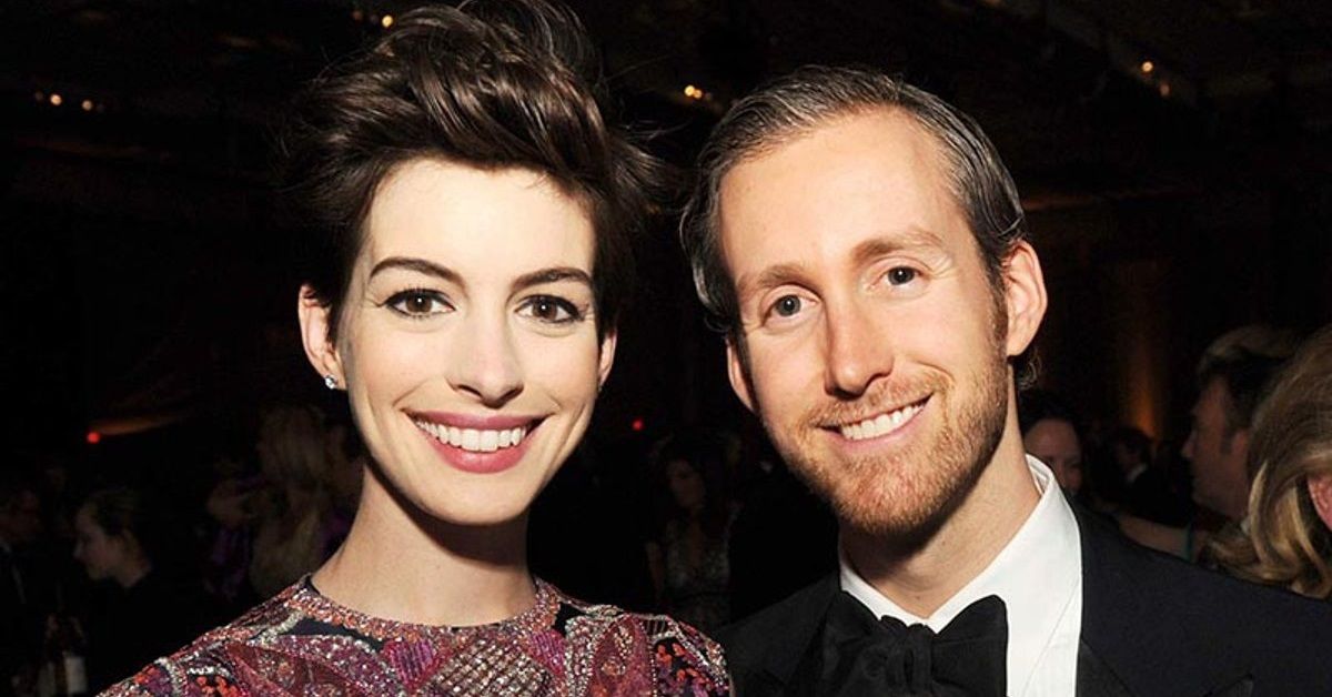 Fans Have Noticed Something Really Strange About Anne Hathaway's Marriage